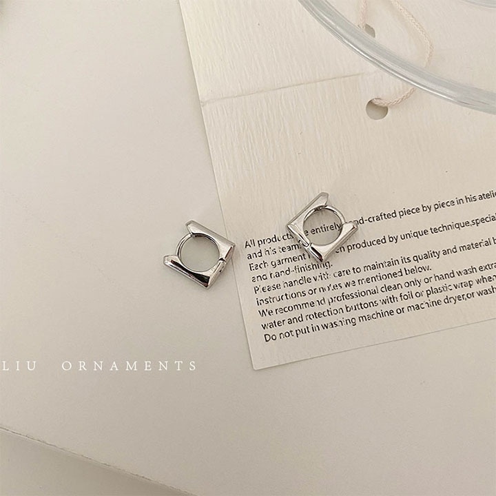 Khuyên Tai Hình Vuông Rỗng Đơn Giản Thời Trang Cho Nữ