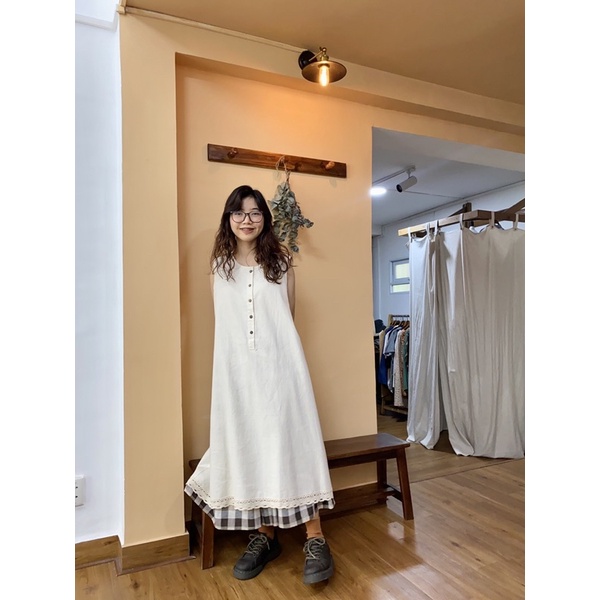 Đầm sát nách form A