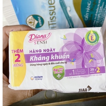 Băng vệ sinh Diana Sensi hàng ngày kháng khuẩn loại 8 miếng/ 20 miếng