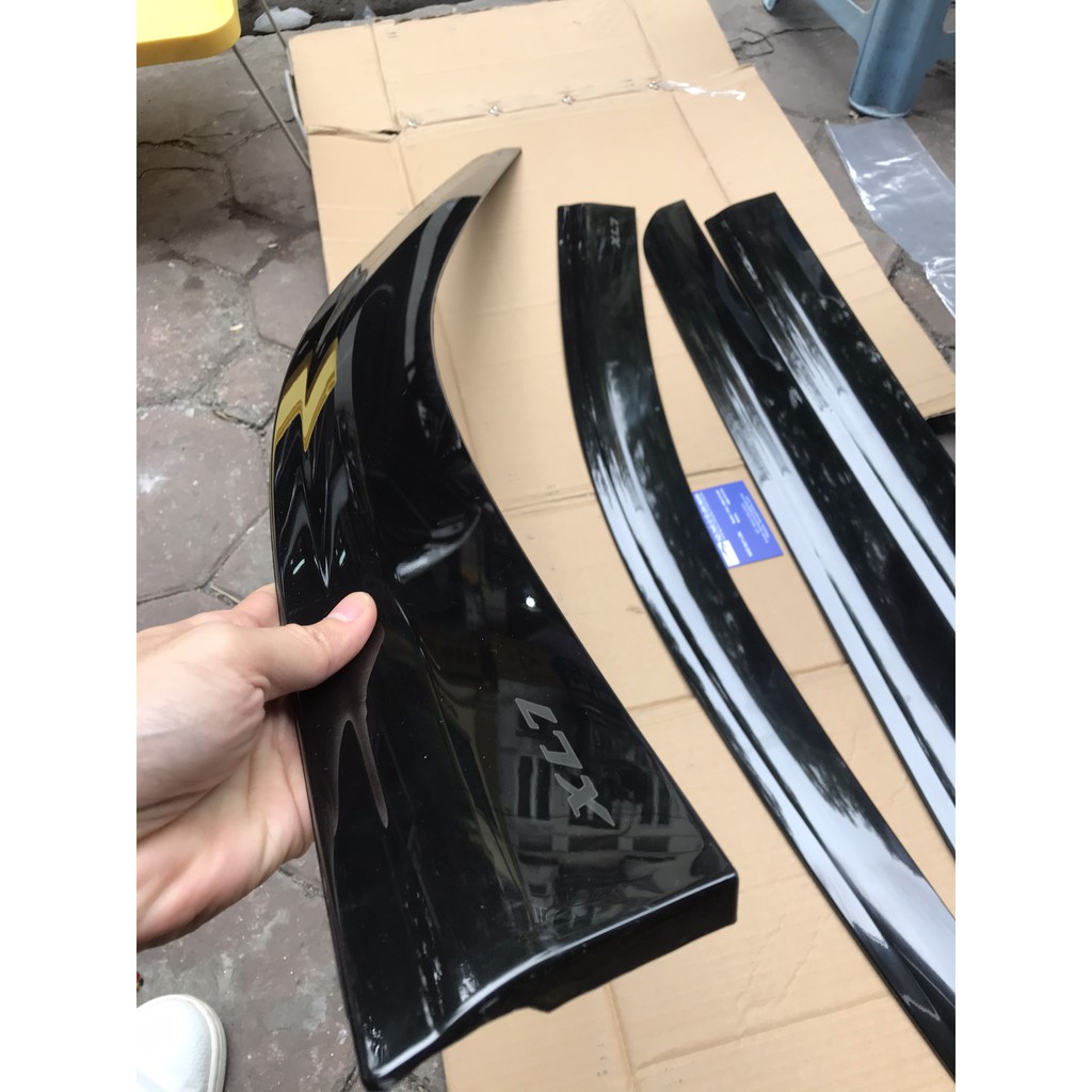 VÈ CHE MƯA XE SUZUKI XL7 2020, NHỰA ĐEN ABS CAO CẤP