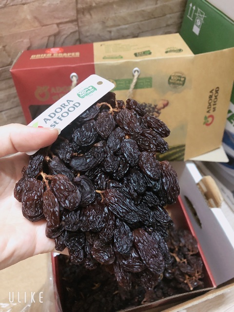 Nho khô nguyên cành Úc hộp 1kg | BigBuy360 - bigbuy360.vn