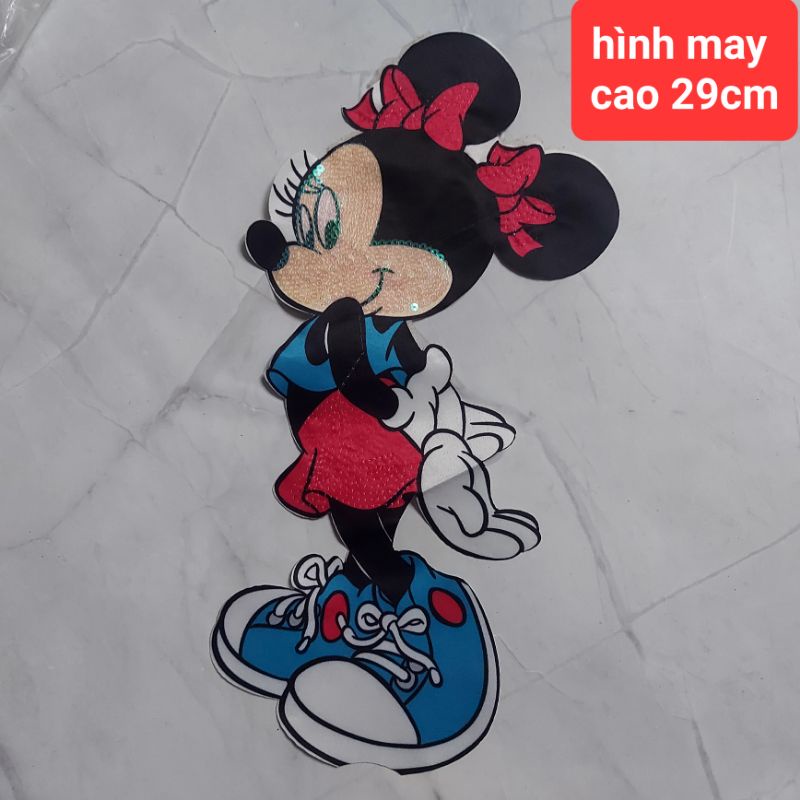 Hình may và hình ủi nhiệt trang trí.