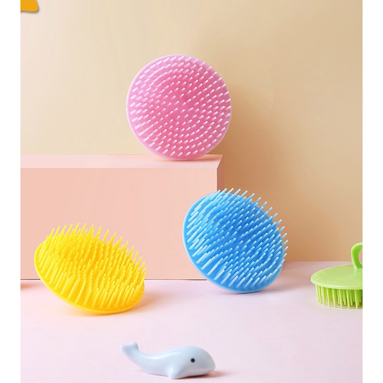 Dụng cụ massage tắm/gội đầu cho em bé/ người lớn chất liệu tốt màu sắc đẹp giá rẻ