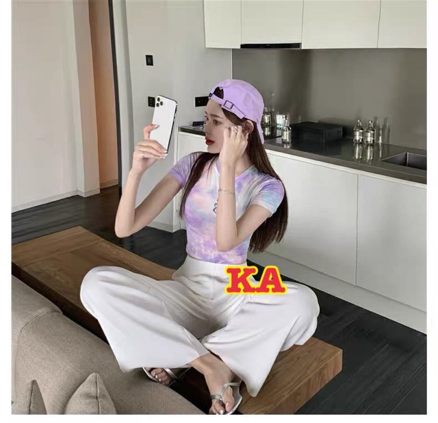 Áo croptop body thêu bướm loang màu ngắn tay