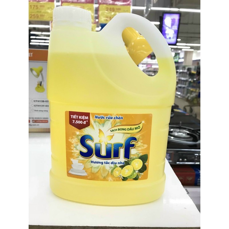 NƯỚC RỬA CHÉN SURF HƯƠNG TẮC 1.5 LÍT