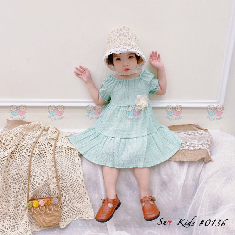 Váy bé gái Hàn quốc, váy đầm bé gái thiết kế 3 tầng đính hoa siêu xinh, chất đũi nhăn mềm mát cho bé Dupi 24045