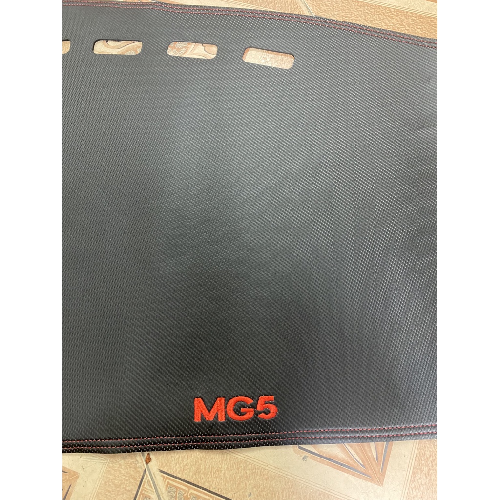 Thảm taplo da cacbon MG5