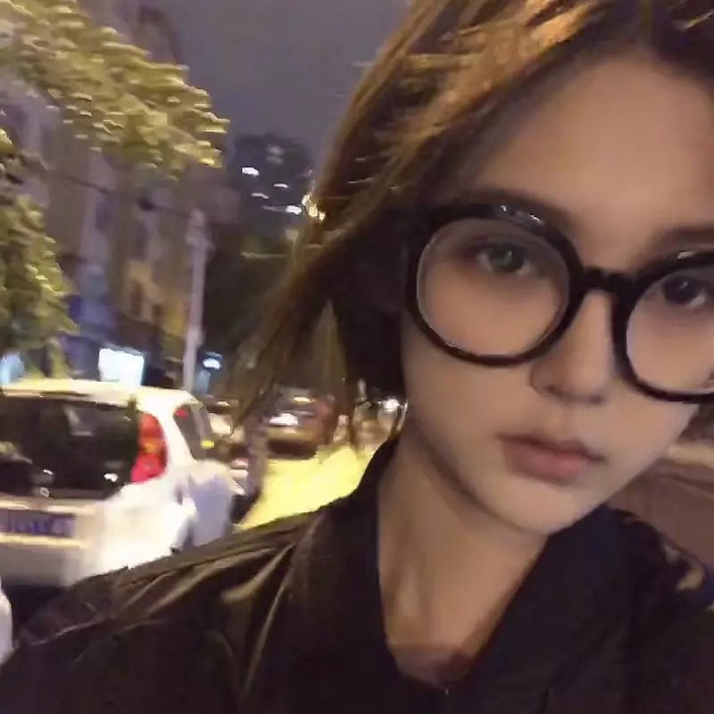 Kính Mát Hình Chữ V Thời Trang Dành Cho Nữ #3