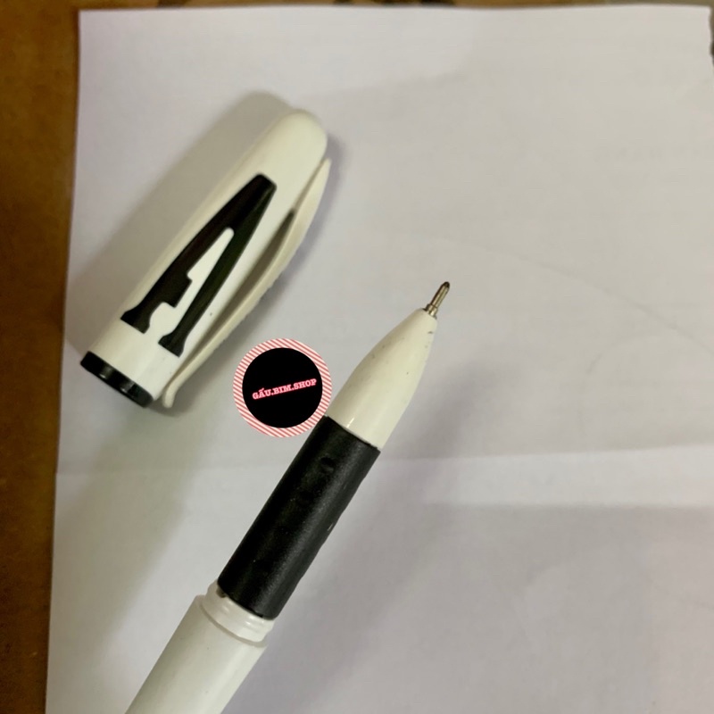 48 chiếc bút A (tặng kèm cốc), hàng tốt, chất lượng. 1 cốc đóng đủ số lượng