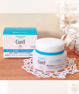 Kem dưỡng ẩm da Curel