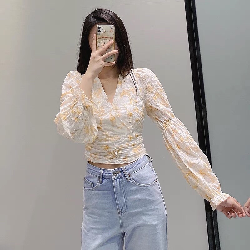 Áo hoa vàng Urban Revivo