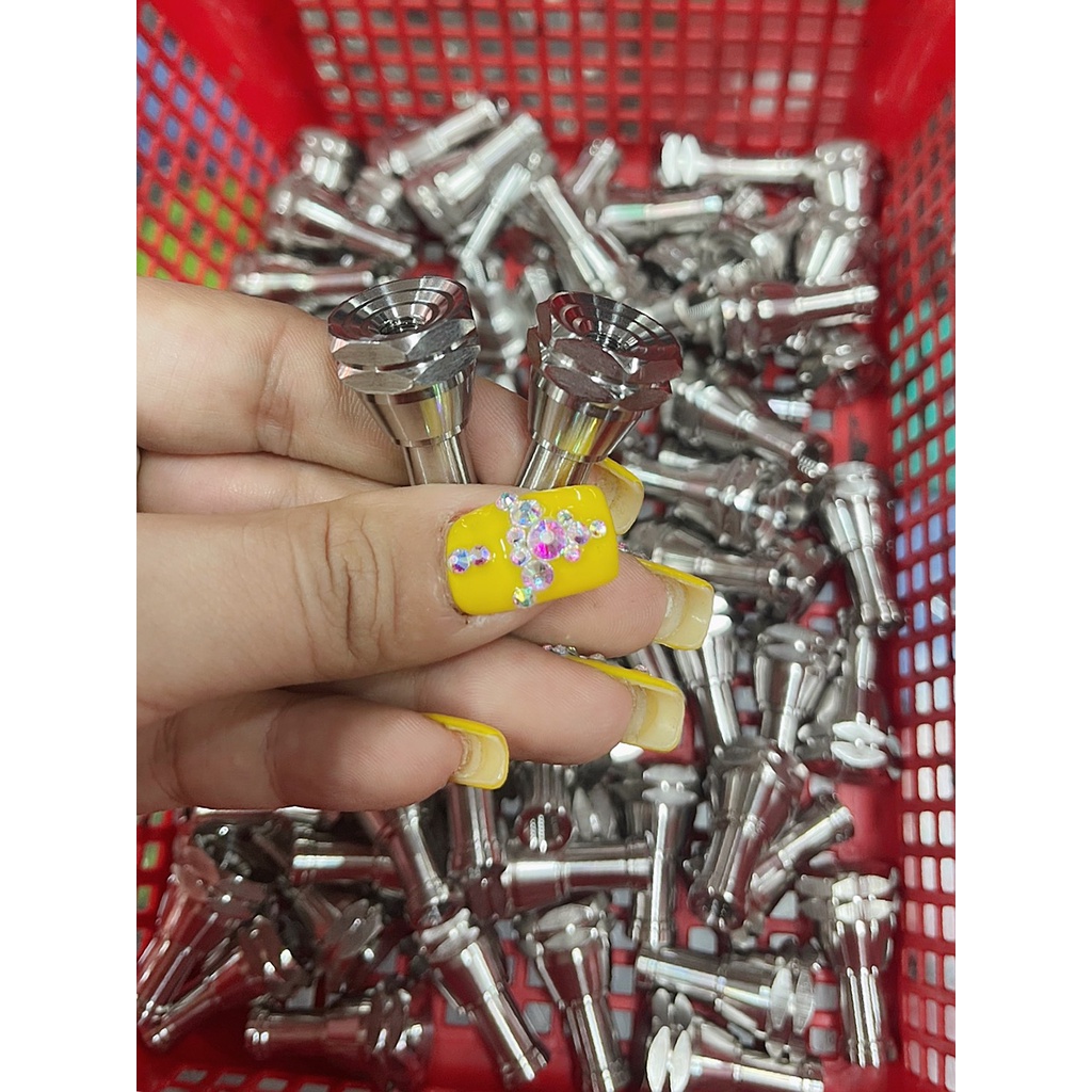 Nòng súng tăng sên Salaya kèm tán