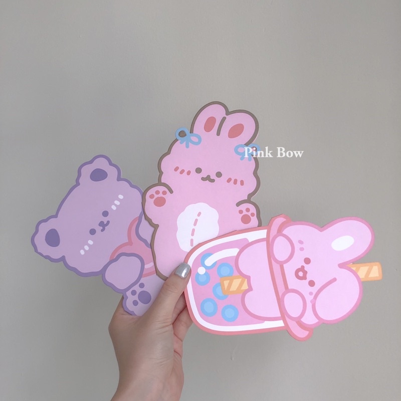 Thiệp giấy tặng quà sinh nhật hình con Gấu / Thỏ / Gà ôm bình Trà Sữa