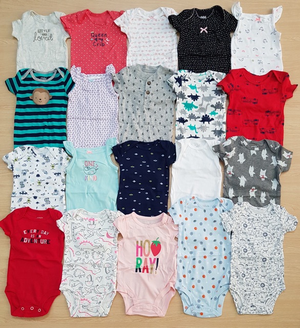 Hộp 4 cái bodysuit Carter’s cho bé trai bé gái. Hàng xuất xịn loại 1. Bao không lỗi