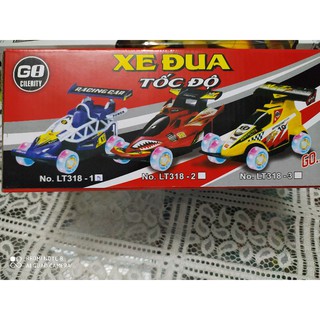 Xe đua điều khiển tốc độ 4 chiều bánh đèn