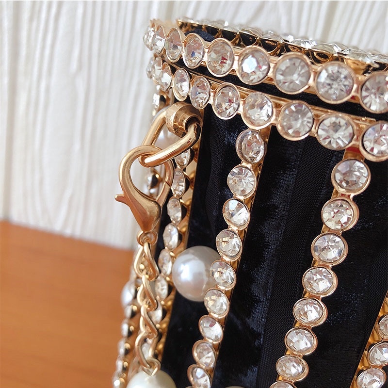 Túi dự tiệc đính đá dáng trống đứng nắp khoá nam châm cá tính