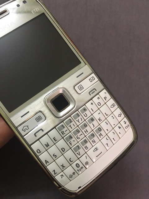 Nokia E72 White