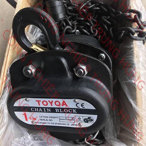Pa lăng xích kéo tay TOYOA 1 TẤN 2.5M/ 5M
