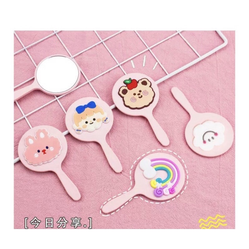 Gương tròn có tay cầm hình cute ( bé 5x10cm )