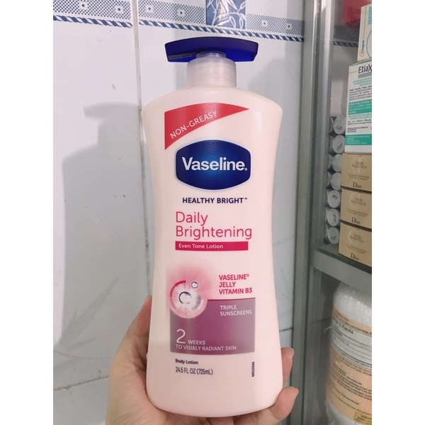 Sữa dưỡng thể Vaseline Mỹ 725ml