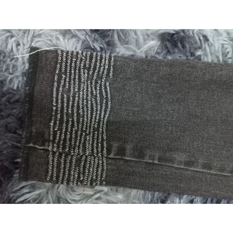 Quần jean size nhỏ kéo qua xem hình