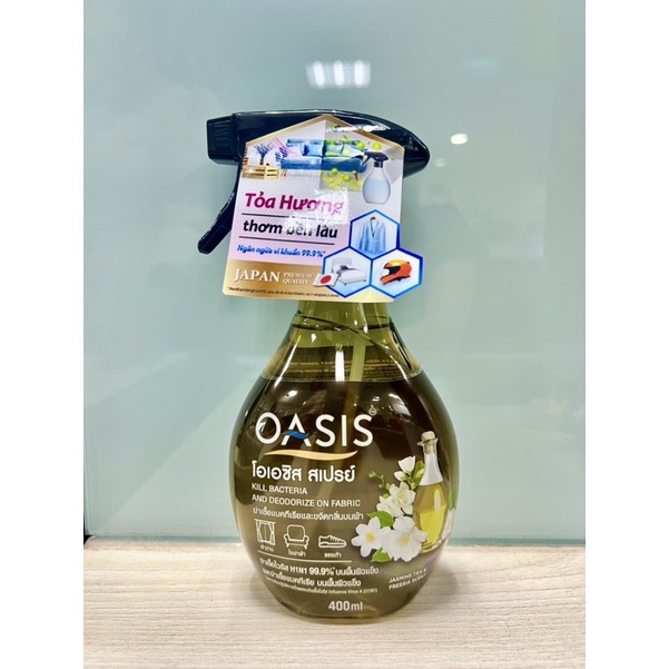 Xịt vải khử mùi & Ngăn ngừa vi khuẩn trên vải Oasis Jasmine tea & Freesia 400ml mùi hương sang trọng nồng nàn bền lâu nó
