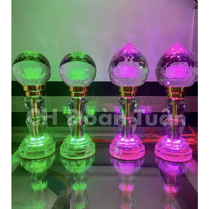 Một cặp đèn thờ quả cầu pha lê, trái đào pha lê cao cấp