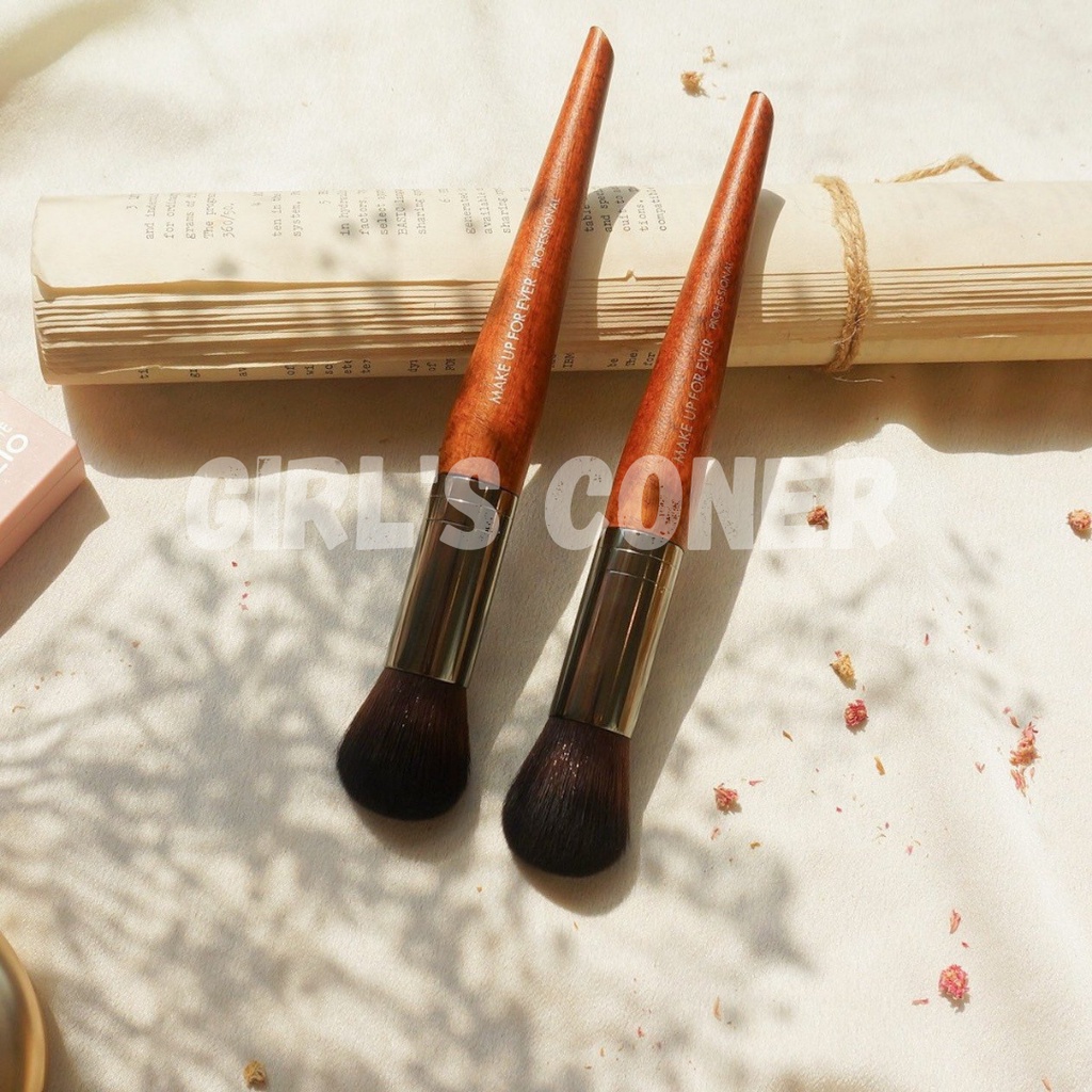 Cọ Setting - Má Hồng Make Up For Ever 152