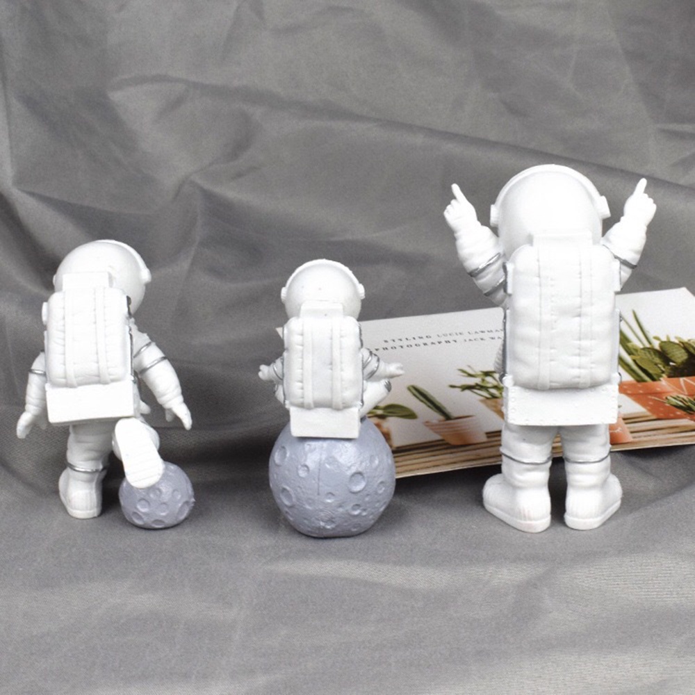 Set 3 Tượng Phi Hành Gia Mini Làm từ Nhựa Resin Để Bàn Trang Trí Sáng Tạo