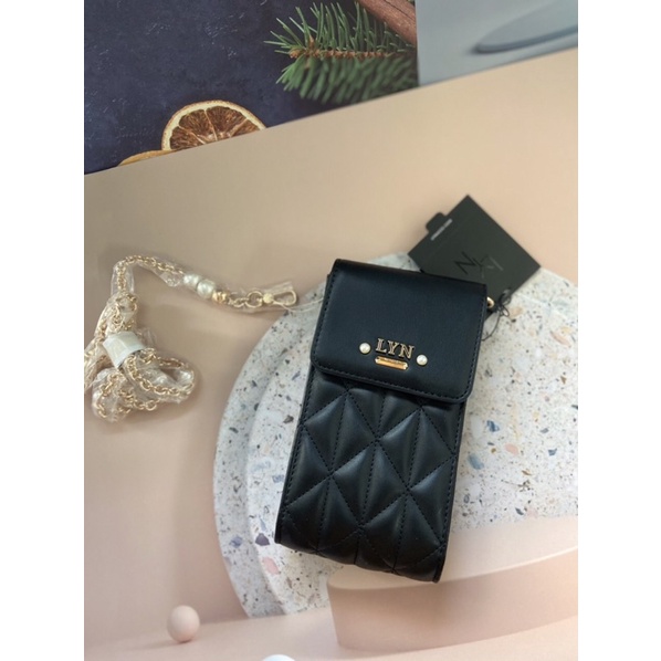 Túi đựng điện thoại Lyn auth sale
