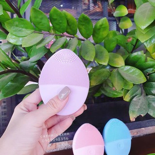 Máy silicon gai mềm rửa mặt (có clip)