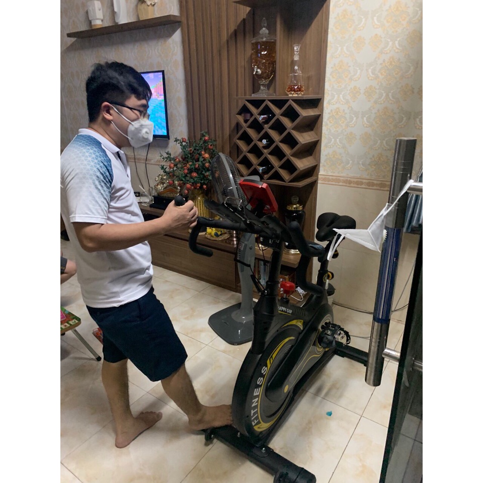 Xe đạp tập thể dục Fitness Happy, bánh đà kháng từ, kèm đồng hồ đo nhịp tim