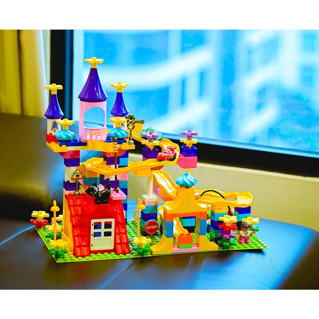 Bộ Xếp Hình lắp ráp khối xây dựng 165 Chi Tiết mô phỏng lâu đài có đường ray trượt ô tô siêu cute