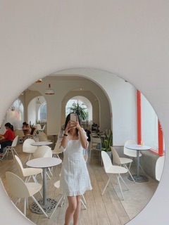 ĐẦM TRẮNG KHUY(ảnh shop tự chụp)