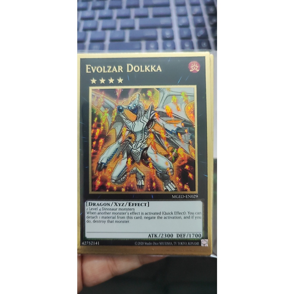 1 lá thẻ bài Evolzar Dolkka - MGED-EN029 - Premium Gold Rare Tem Bạc