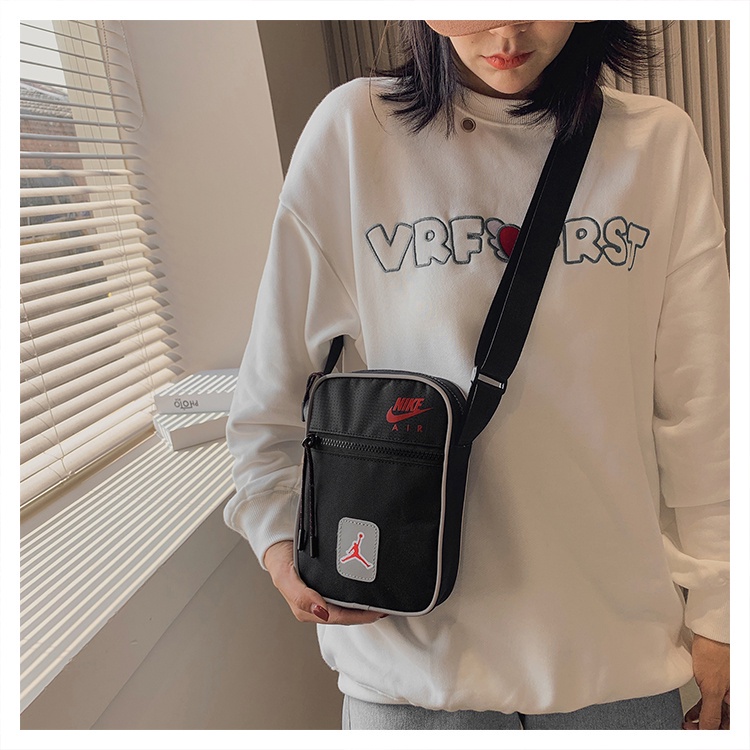 Túi đeo chéo Nike Jordan KZD1803 hợp thời trang chất lượng cao