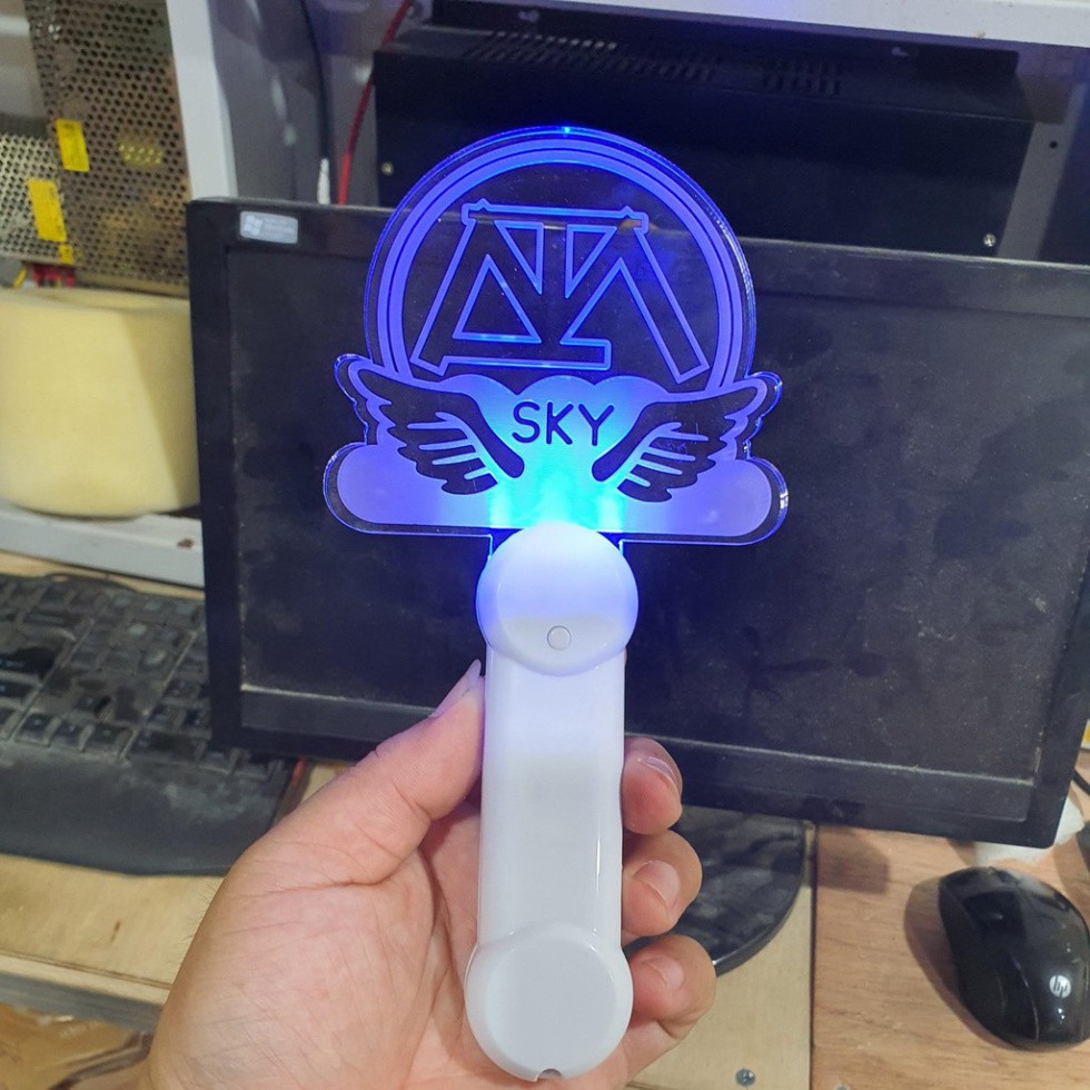 Lightstick SƠN TÙNG MTP bản mỏng gậy cổ vũ ánh sáng hòa nhạc phát sáng thần tượng