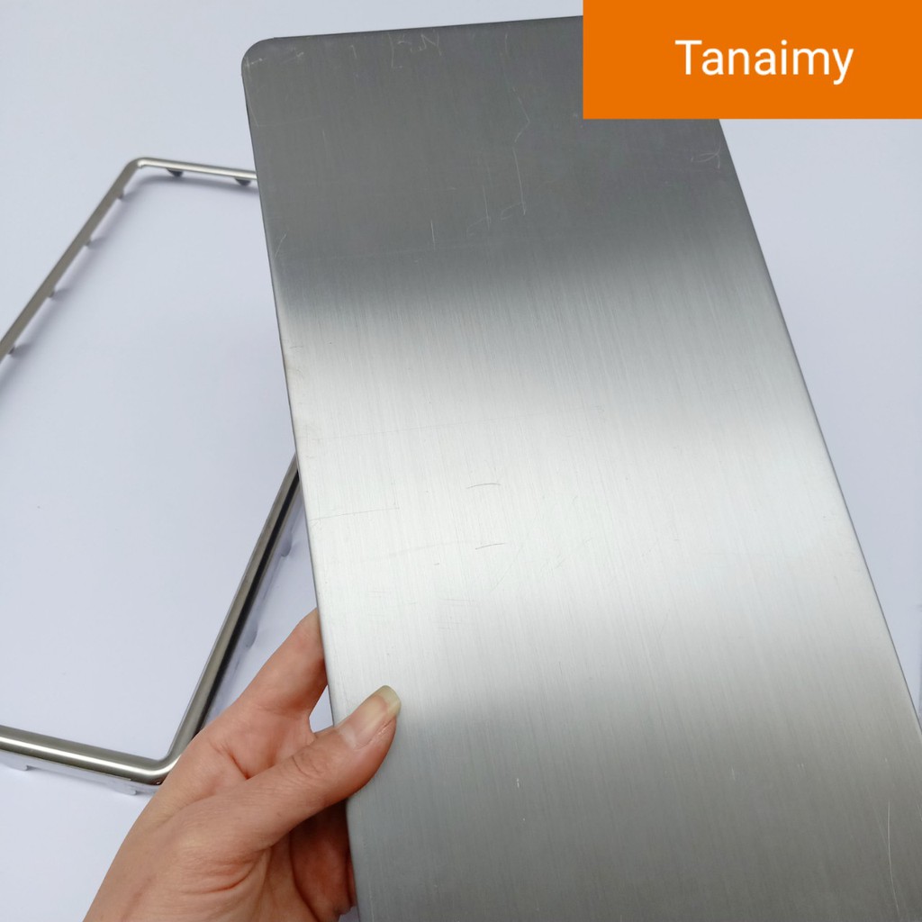 Khung biển số ô tô khung inox có kính và viền inox cho khung biển mới hình chữ nhật kt 33.5*17cm