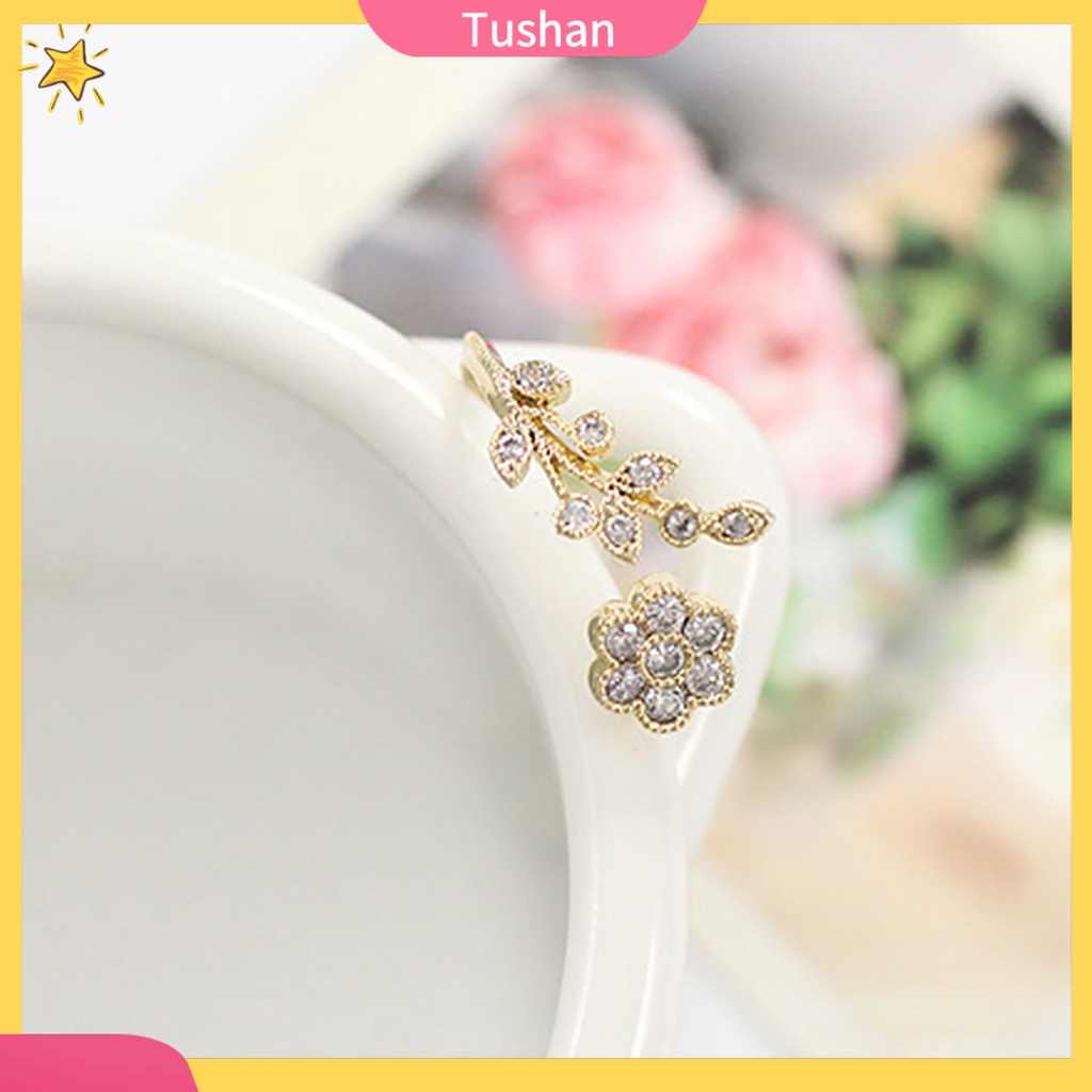 Nhẫn Hợp Kim Hình Cành Hoa Đính Đá Xinh Xắn Dành Cho Nữ