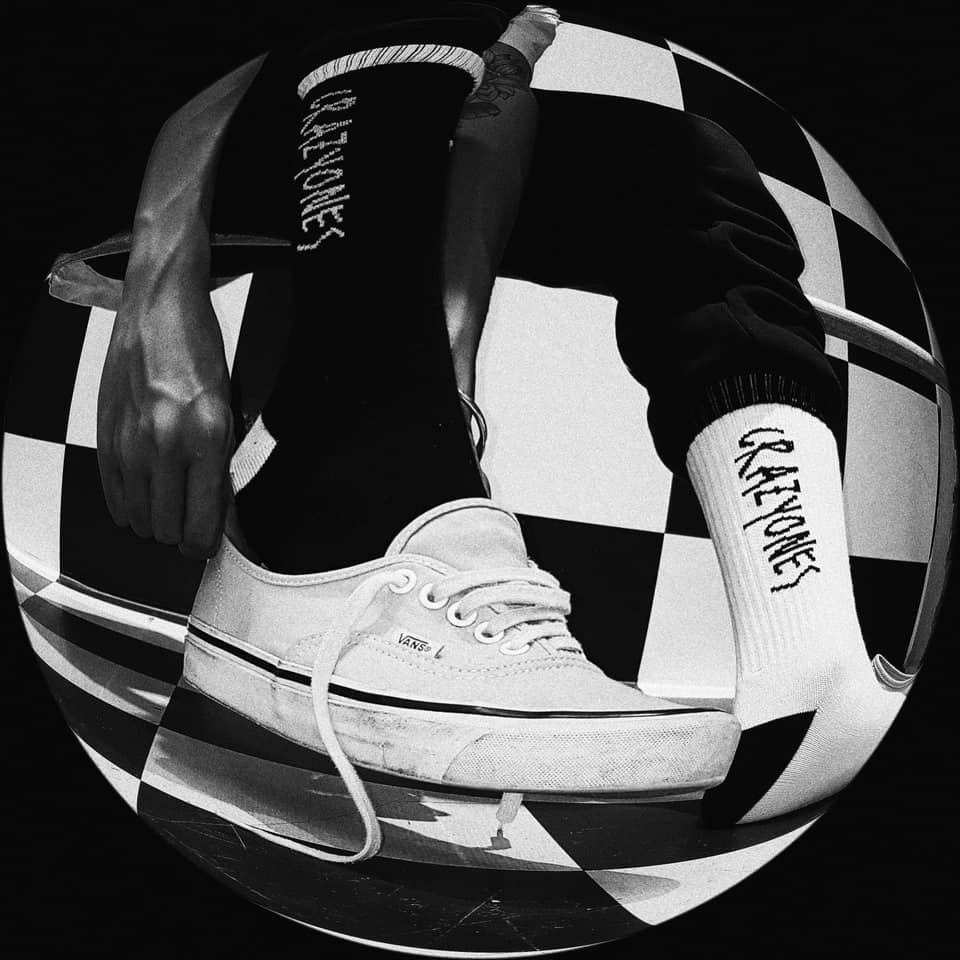 Vớ BLACKSHEEPS Crazy Ones Crew Socks - White aka Màu Trắng
