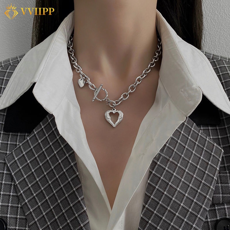 Vòng cổ Bằng Thép Titan Mặt Trái Tim Rỗng Màu Bạc Thời Trang Cho Nữ