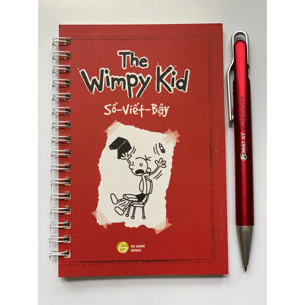 Set sổ lò xo A6 và bút bi bấm mực xanh, ngòi 0.7mm HG Books