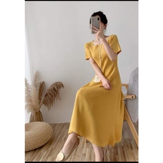 Váy bầu trẻ trung, xinh xắn.