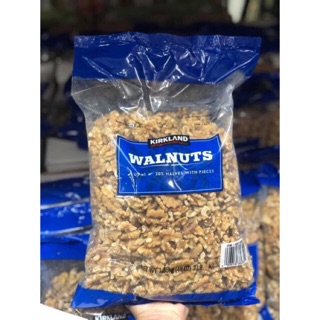 [Date 6/2020]-Hạt óc chó Kirkland USA 1,36kg (đã tách võ)