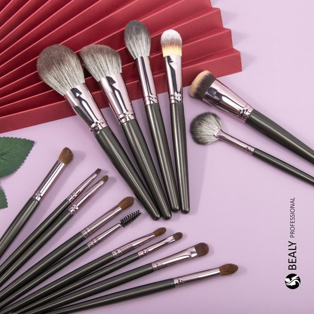 BỘ CỌ CÁN ĐEN ÁNH KIM LÔNG THÚ 15C + TÚI