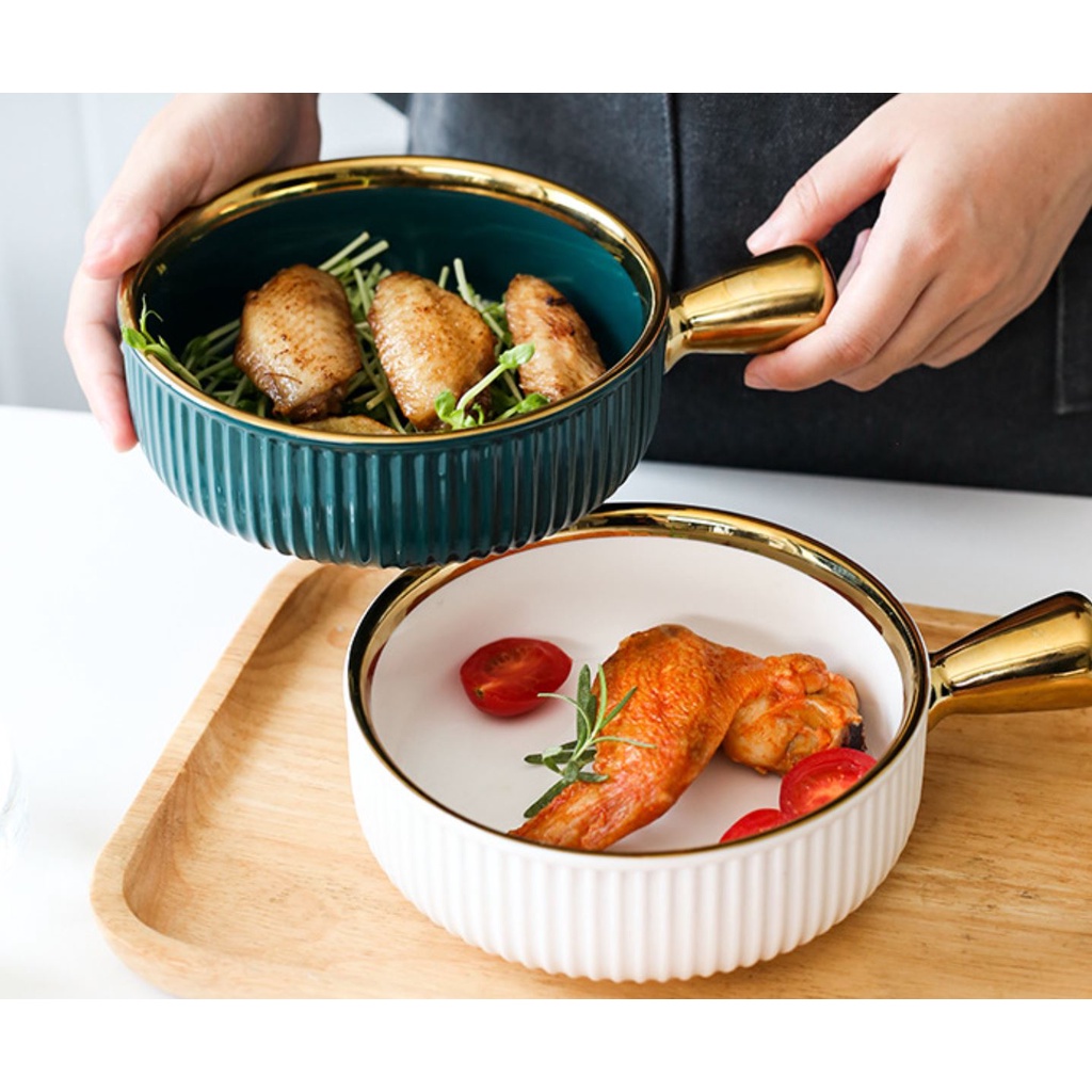 Tô mỳ. Âu mỳ. Đĩa decor trang trí bán ăn.