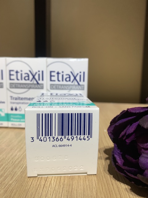 [Mã COS2704 giảm 8% đơn 250K] Lăn khử mùi Etiaxil Pháp 15ml - Date 2022 - Khử Mùi ,Giảm Mồ Hôi Tuyệt Đối | BigBuy360 - bigbuy360.vn