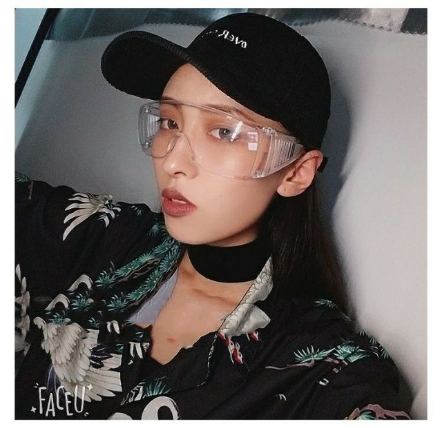 Kính thời trang bảo hộ chống bụi an toàn | BigBuy360 - bigbuy360.vn