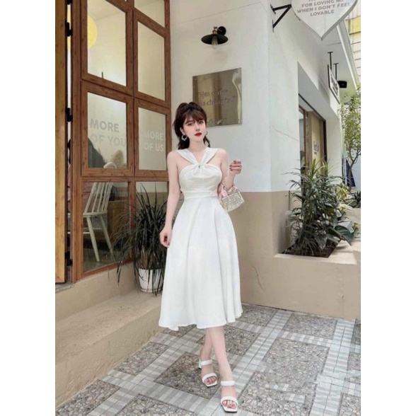 Váy yếm xòe Thu Hương, đầm Maxi cổ yếm lụa siêu xinh. Đầm lụa đẹp.