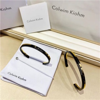 Vòng Đeo Tay Calvin Klein Màu Đen Và Vàng Thiết Kế Đơn Giản